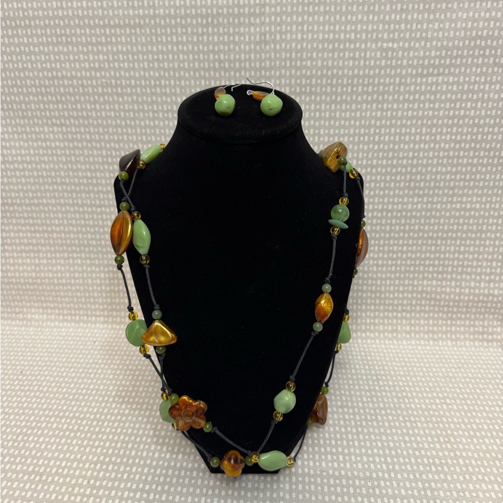 Elegant Green and Amber Beaded Necklace Set
